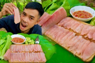 MUKBANG|Eat Raw Fish  With Super Hot  Chili & Vegetable Recipe in my village - Raw Fish Salad Recipe