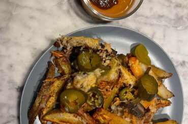 Sliced up some potato wedges and made loaded fries for MNF. Reaper BBQ sauce to dip in. Go Pats.