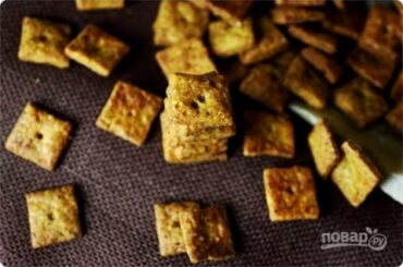 Cheese crackers with chili. Simple recipes with photos step by step