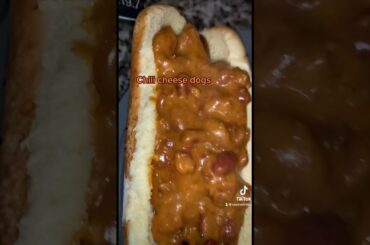 Chili cheese hotdogs #hotdog #quickrecipe #recipes #snacks #easy