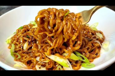 Easy Chilli Garlic Noodles / Ramen  ( VEGAN )- Episode 2116