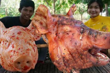 BUKBANG YUMMY ! Roasted Pork Head Chili Sauce Very Crispy.
