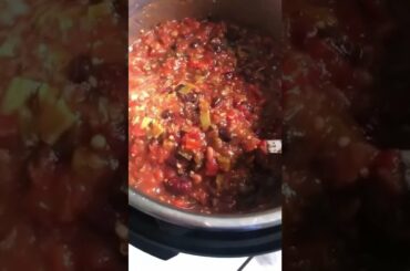 Best Instant Pot Vegetarian Chili | Easy and Plant Based
