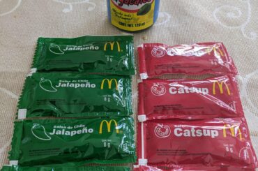 McSpicy condiments (CDMX)
