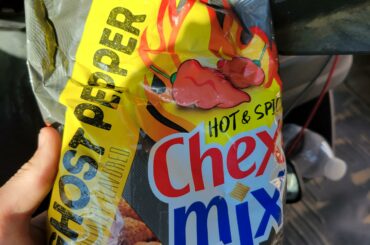 I give these a 4/10 on flavor and 3/10 on spice. Kinda just not worth it.