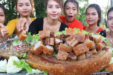 Pork crispy with chili sauce cook recipe in my village - Pork crispy recipe