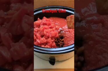 Cooking Chili in the Slow cooker RECIPE below In description SUBSCRIBE SHARE LIKE COMMENT