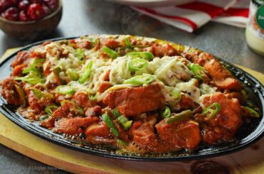 Sizzling Tandoori Chicken Boti Recipe by SooperChef