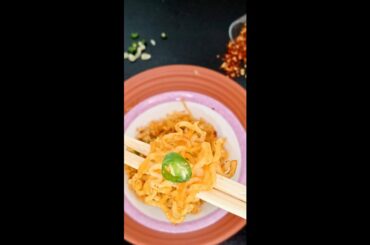 Chili Garlic Maggi | Chili Garlic Maggi Recipe | Easy Garlic Maggi Noodles | Street Maggi #shorts