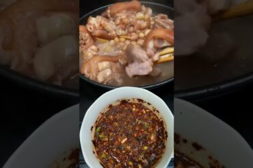 Peanut pork trotters, must have Hu chili noodles to have soul!