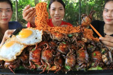 Yummy  cooking noodle chili with crab fried recipe - Noodle chili with crab fried