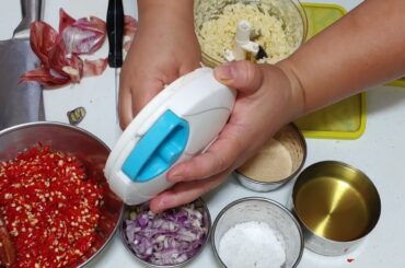 CHILI GARLIC OIL | EASY HOMEMADE CHILI OIL #chiligarlicoil  #quickandeasy