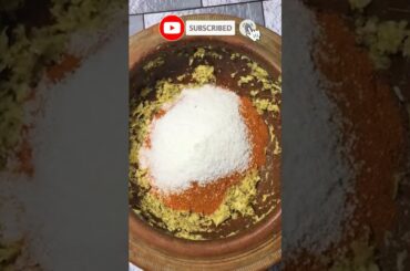 Chili Garlic Sauce Recipe | Red Chilli and Garlic Chutney | Lal Mirch Pisne ka Tarika #Shorts