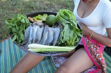 Rural Food - How To YaYa Fry Fish Recipe Eating With Chili Sauce