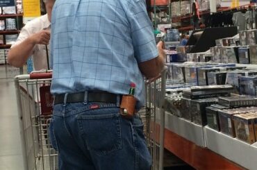 Thats how I see some of yall with your pocket sized hot sauce