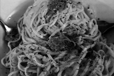 this is how I see food without pepper/hot sauce