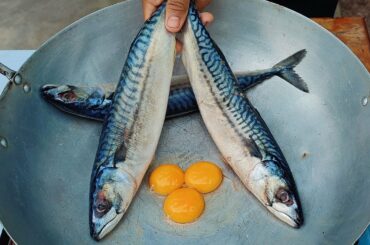 Cooking Crispy Saba Fish Recipe - Eating crispy fish with chili sauce