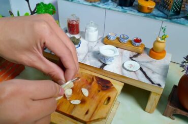 The Best Miniature Ninh Binh snails cooked in lemongrass and chilli / Snails In Hot Sauce Recipe