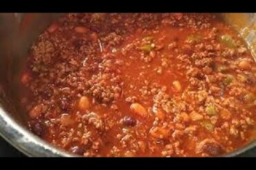 HOW TO MAKE BLACK BEAN & PINTO BEAN CHILI!