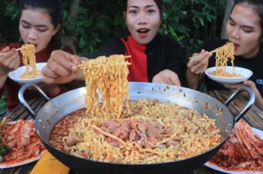 Yummy cooking chili noodle soup with beef recipe - chili noodle with beef