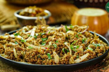 Keema Pyaz with Paratha Recipe by SooperChef (Ramzan Special Sehri Recipe)