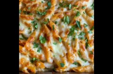 The  Alfredo red chili sauce pasta //macaroni  // Alfredo recipe// Macaroni in red chilli flavour