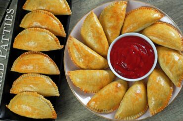 Baked Patties | Ramadan Iftar Recipe | Chicken Half Moon Pies