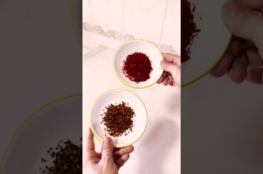 Korean chili flakes vs regular chili flakes #1 #Koreanredpepperflakes #koreanrchilipowder #gochugaru