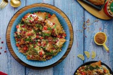 Samosa Chaat recipe by SooperChef | Iftar Recipes (Ramzan Special)