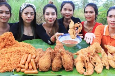 Cooking Spicy chili noodle fried shrimp and chicken recipe - cooking and eating