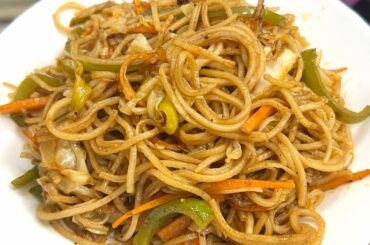 Chilli garlic noodles recipe restaurant style | burnt garlic noodles | veg noodles recipe