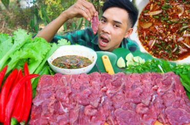 Amazing Yummy Eating Beef Raw With Super Hot Chili Sauce Recipe | Beef Raw Very Delicious