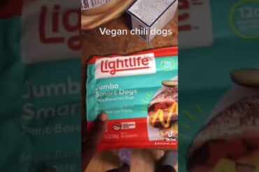 Vegan chili dogs #vegan #veganmeals #veganmealideas #chilidogs #veganfood #plantbased #alkaline