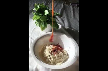 Let’s try chili oil noodles.                     #shorts