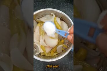 Boiled green chili chetney for dosa.