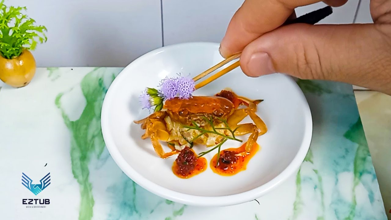 Miniature Pan Fried Crab With Spicy Sauce / Deliciously Miniature Spicy
