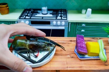 Homemade Miniature Shrimp with Bean Sauce with Potato and Pumpkin Recipe / Food Cooking