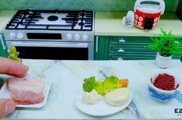 Cooking Crispy Fried Pork Belly With Hongkong Chili Sauce Miniature / 1000+ Pork Belly With Chili