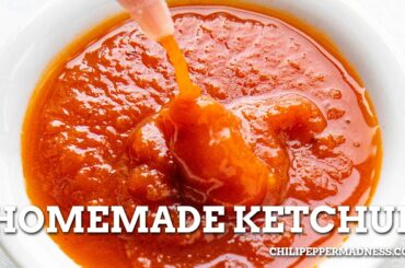 Homemade Ketchup (+ SPICY Version)