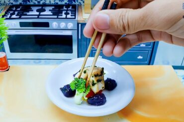 Easy Miniature Pan Fried Chicken Breast and Mashed Purple Sweet Potato Recipe / Mini Food