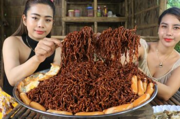 Amazing cooking spicy chili Noodle with hot dog and fried egg recipe