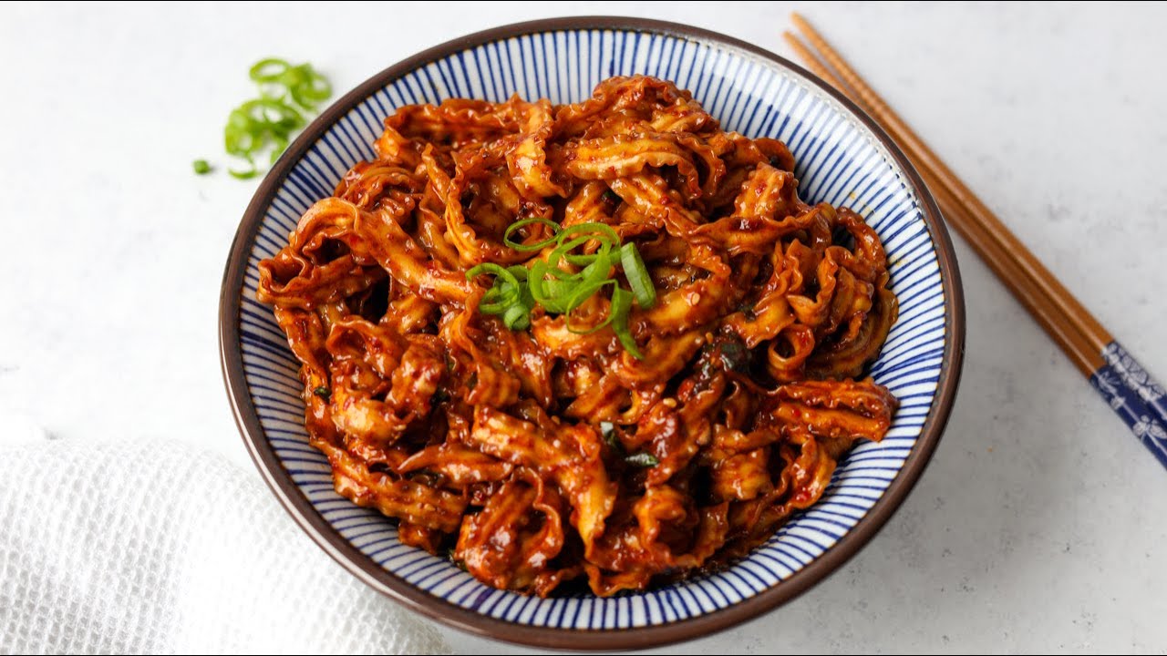 10min. Easy & Delicious Spicy Peanut Noodles Chili Chili