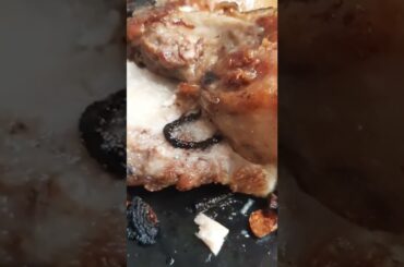 PIG HEAD SEASONED IN CHILI BASIL PARSLEY MAYONNAISE