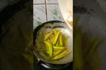 Hari mirch fry recipe| green chilli pickle #shorts #ytshorts #greenchilli #viral
