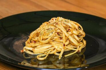 Spaghetti Aglio E Olio | EASIEST RECIPE EVER | TheFoodXP