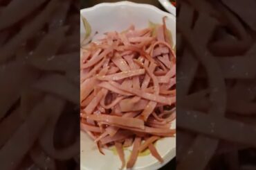 Dry fry spaghetti : #ham #green chili #red #chili #bulb onions  #mushrooms and #beef  #yummy #shorts