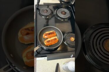 Chicken Sausage Chili Cheese Dogs (Captain America Impression)