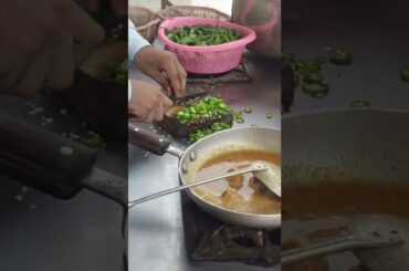 #Green chili cutting cooking chicken #streetfood