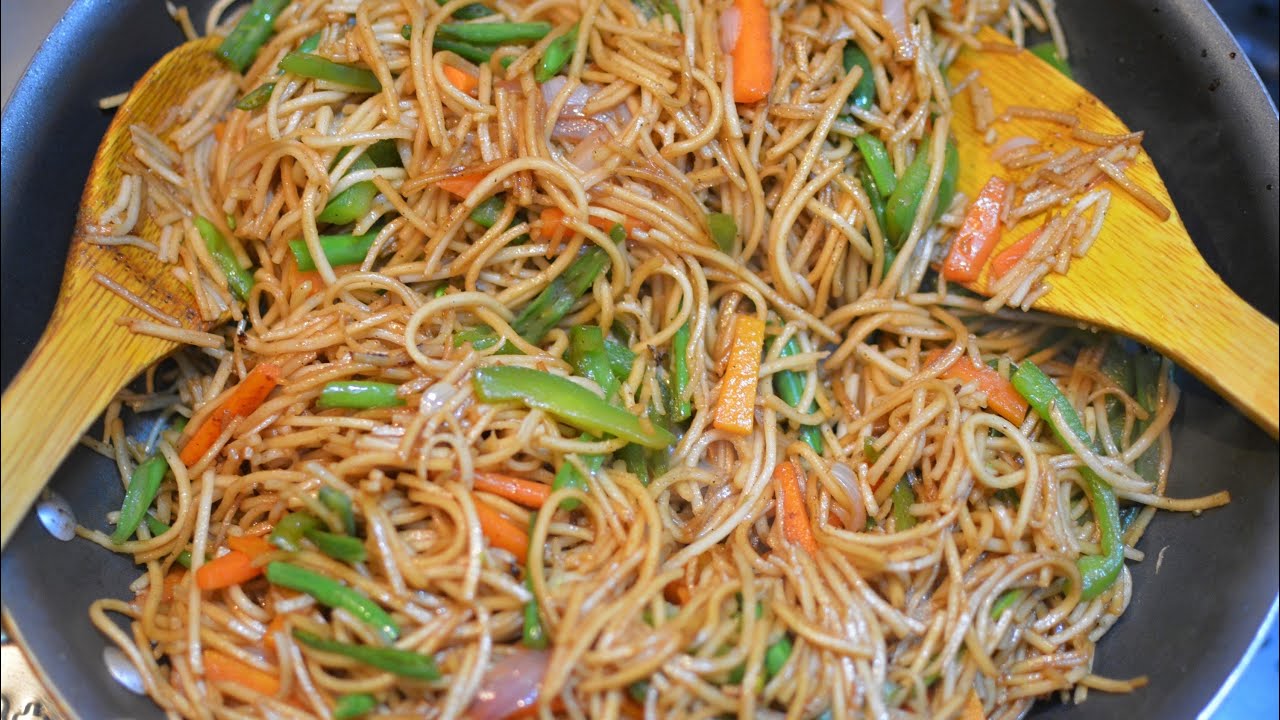 Spicy Chili Chicken Hakka Noodles recipe Chili Chili