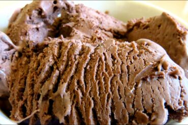 HOW TO MAKE CHOCOLATE CHILI ICE CREAM